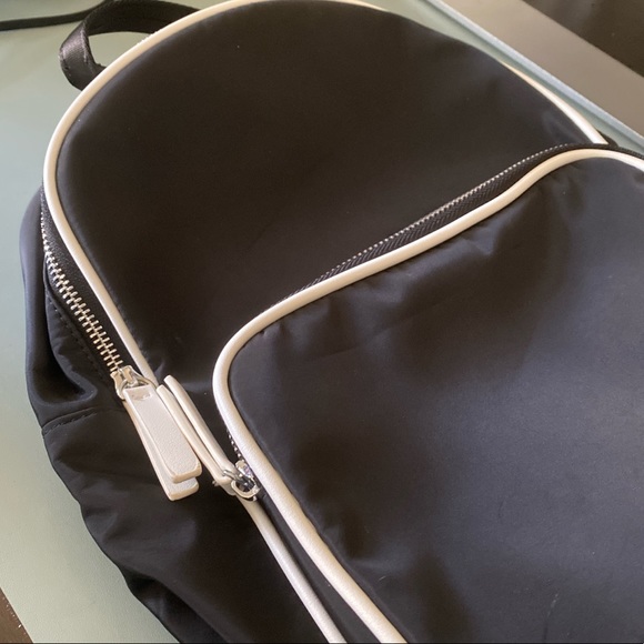 Forever21 black and white backpack - Picture 2 of 3